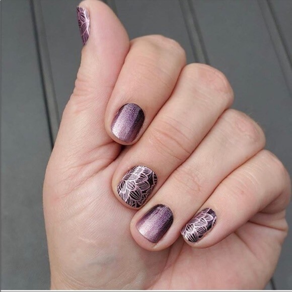 *Retired* Color Street: Rule of Plum | Purple Rose Gold Floral Fall Spring Ombre - Picture 5 of 12